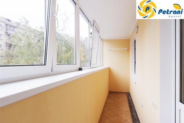 Petrani Hostel 키예프 외부 사진